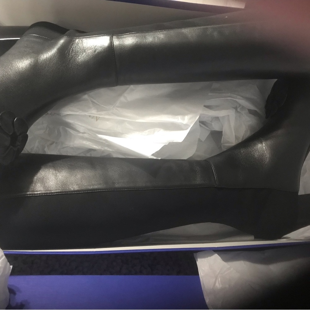 New Stuart Weitzman Black Over-the-Knee Leather Boots - Picture 8 of 16